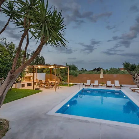 Status Villa