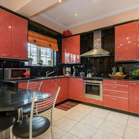 Status Villa *