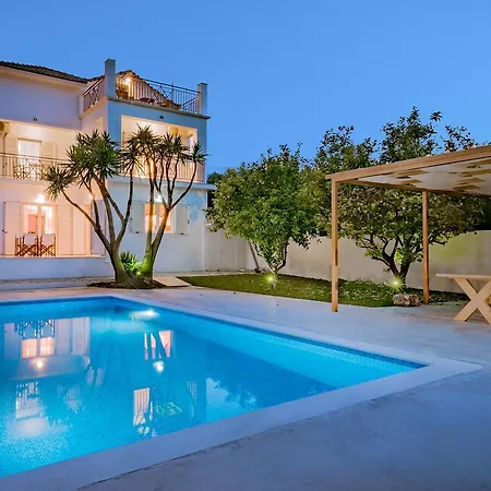 Status Vila Vougiaton